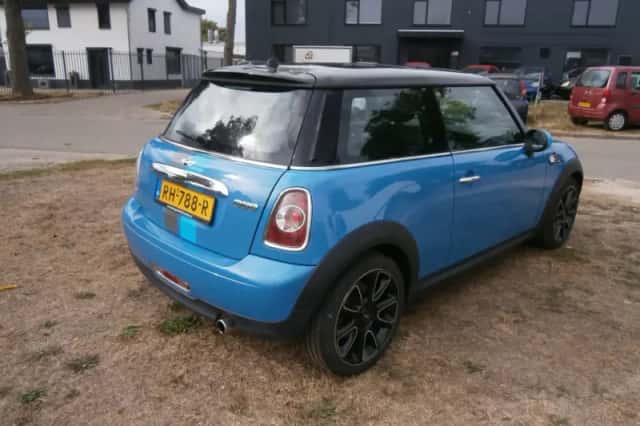 MINI Cooper (2012) thumbnail 6