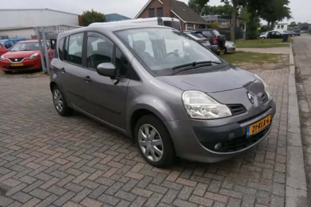 Renault Grand Modus (2010) thumbnail 3