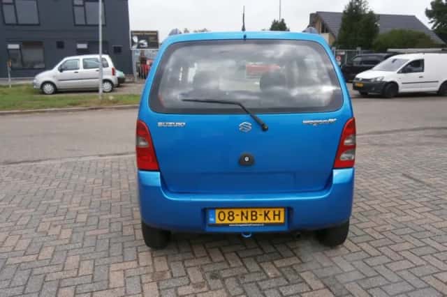 Suzuki Wagon R+ (2003) thumbnail 5