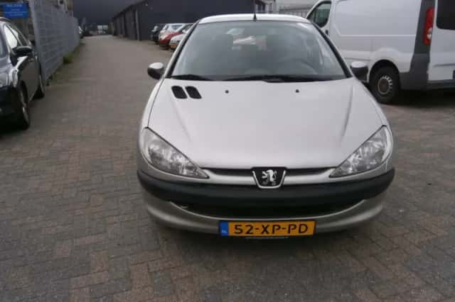 Peugeot 206 (2007) thumbnail 2