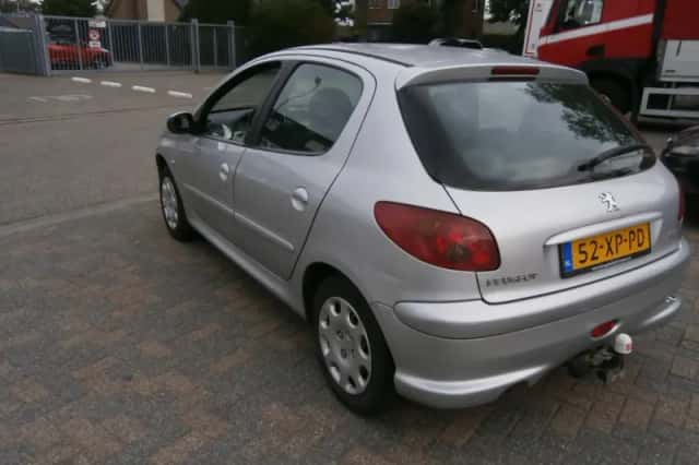 Peugeot 206 (2007) thumbnail 4