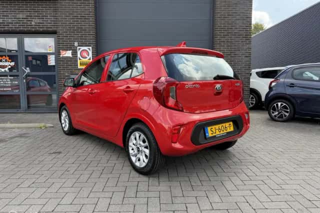 Kia Picanto (2018) thumbnail 4