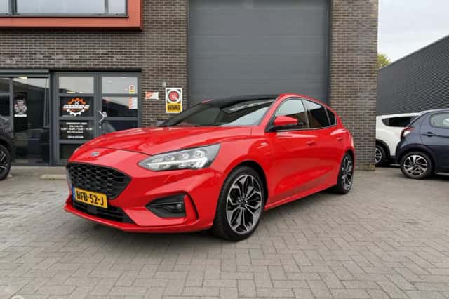 Ford Focus (2020) thumbnail 1