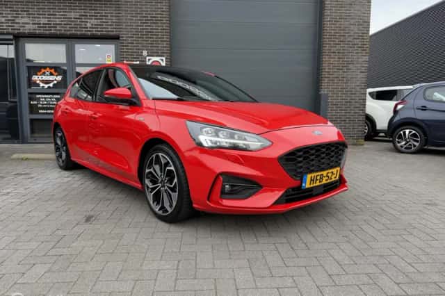 Ford Focus (2020) thumbnail 3