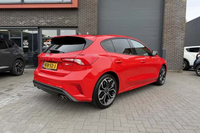 Ford Focus (2020) thumbnail 4