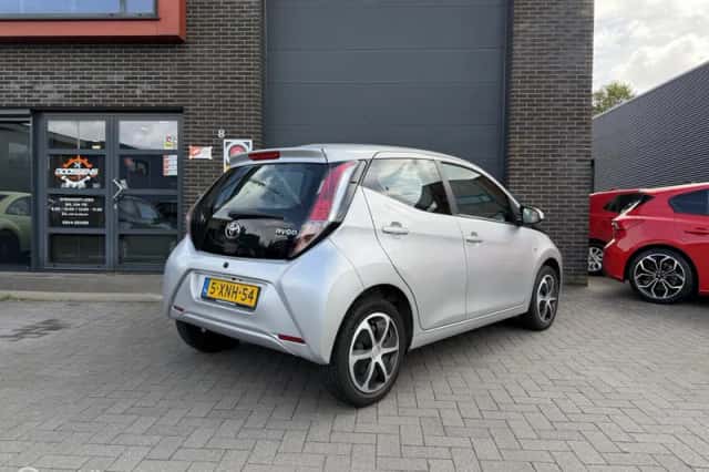 Toyota Aygo (2014) thumbnail 4