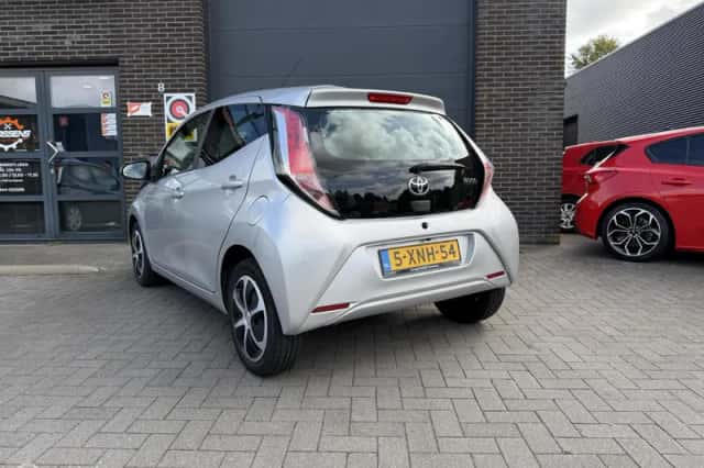 Toyota Aygo (2014) thumbnail 6