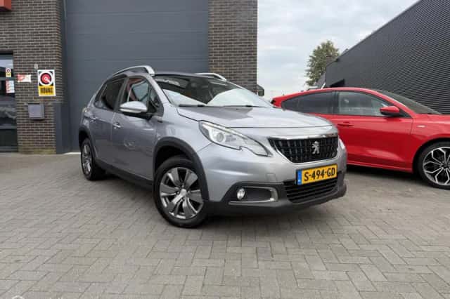 Peugeot 2008 (2019) thumbnail 3
