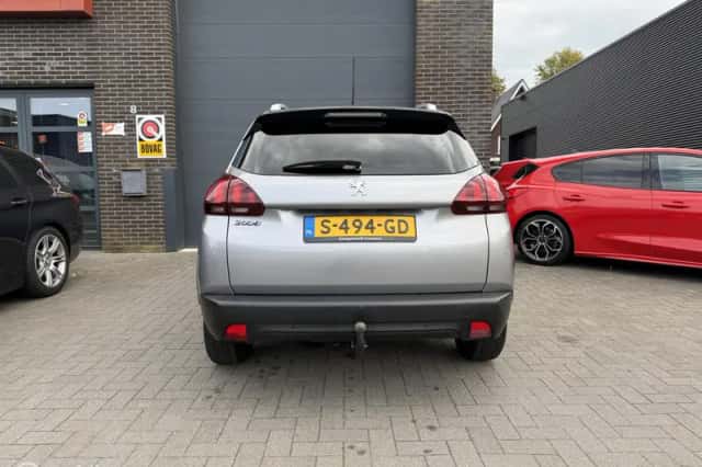 Peugeot 2008 (2019) thumbnail 5