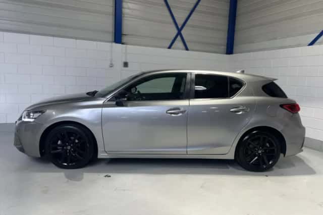 Lexus CT (2021) thumbnail 4