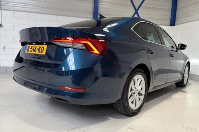 Škoda Octavia (2021) thumbnail 2