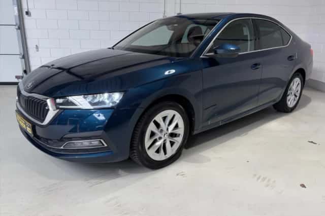 Škoda Octavia (2021) thumbnail 5