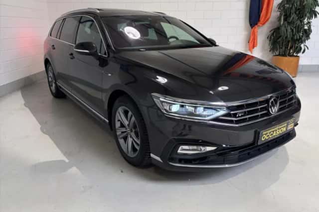 Volkswagen Passat (2020) thumbnail 1
