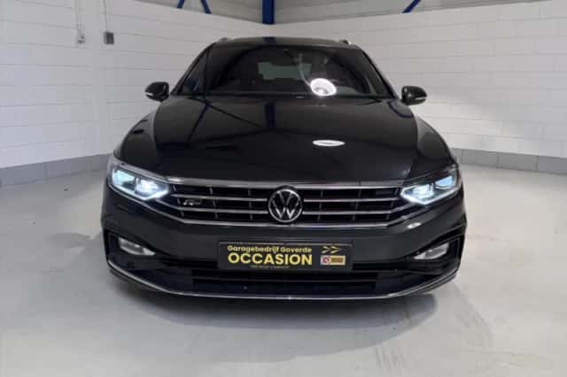 Volkswagen Passat (2020) thumbnail 4