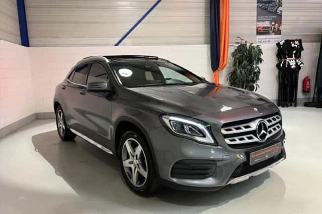 Mercedes-Benz GLA-Klasse (2017) thumbnail 1