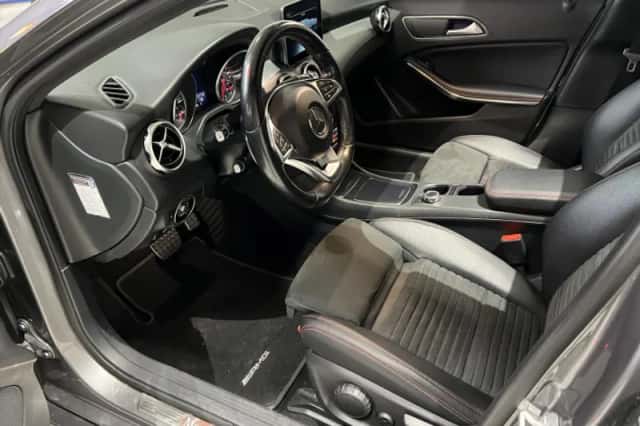 Mercedes-Benz GLA-Klasse (2017) thumbnail 3