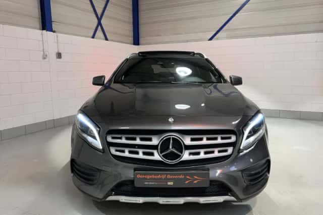 Mercedes-Benz GLA-Klasse (2017) thumbnail 4