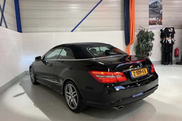 Mercedes-Benz E-Klasse (2010) thumbnail 2