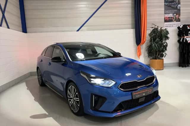 Kia ProCeed (2021) thumbnail 1