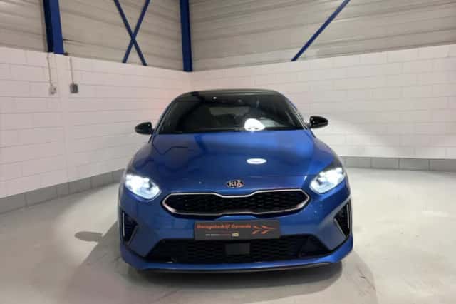 Kia ProCeed (2021) thumbnail 4
