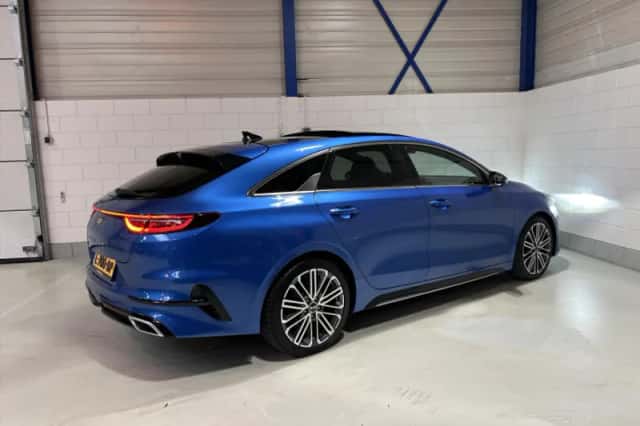 Kia ProCeed (2021) thumbnail 6