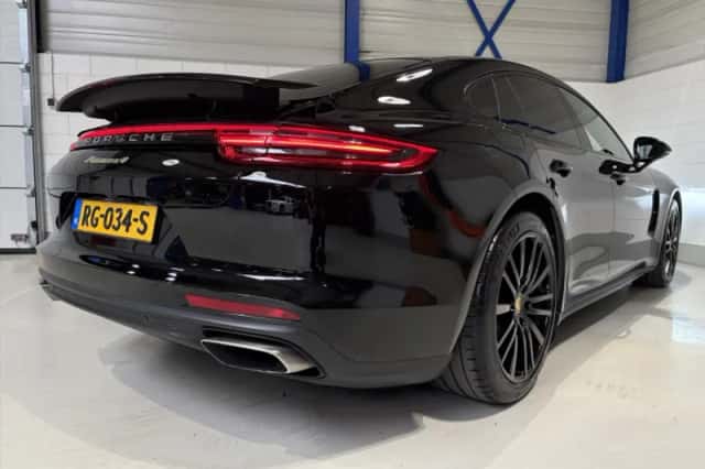Porsche Panamera (2017) thumbnail 2