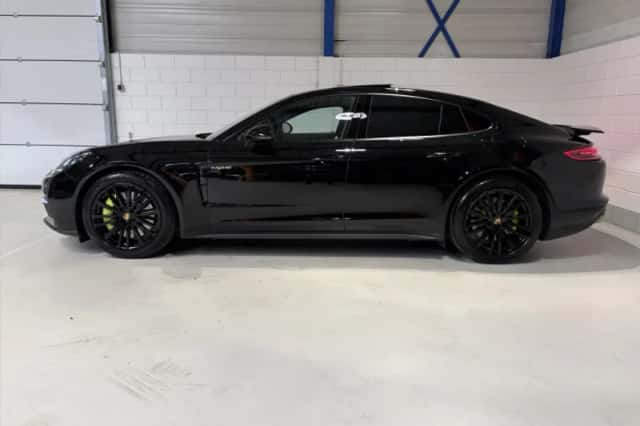 Porsche Panamera (2017) thumbnail 6