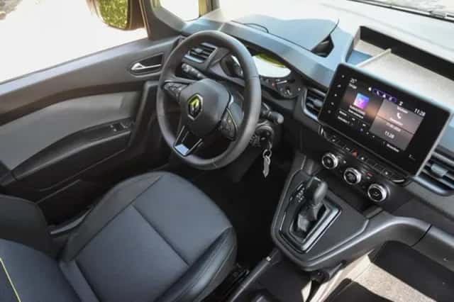 Renault Kangoo (2024) thumbnail 2