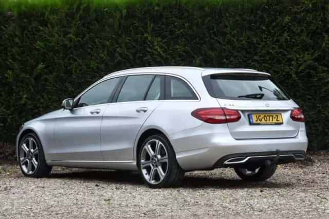 Mercedes-Benz C-Klasse (2016) thumbnail 2