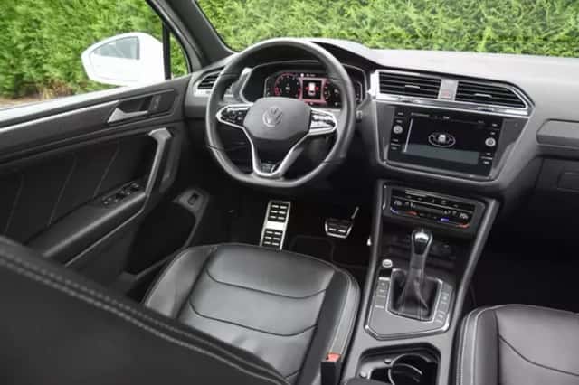 Volkswagen Tiguan (2021) thumbnail 3