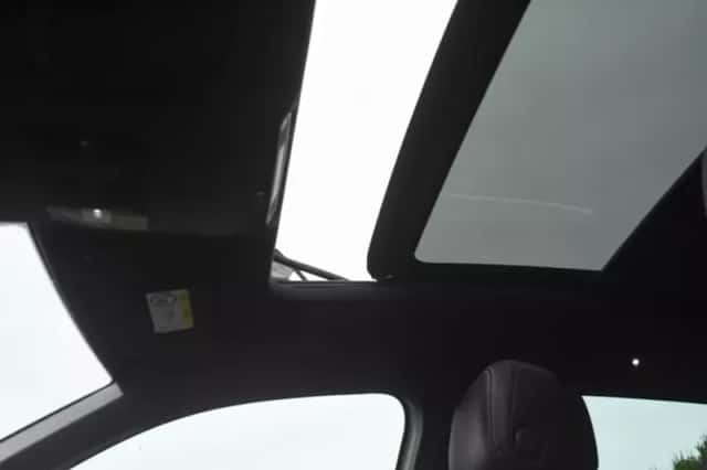 Volkswagen Tiguan (2021) thumbnail 5