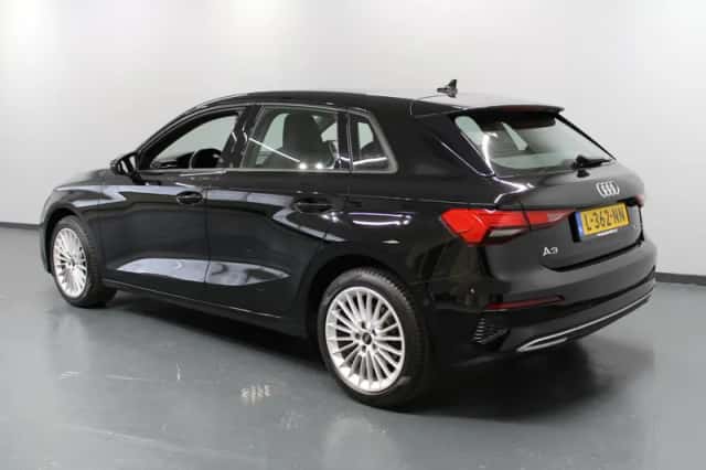 Audi A3 (2021) thumbnail 3