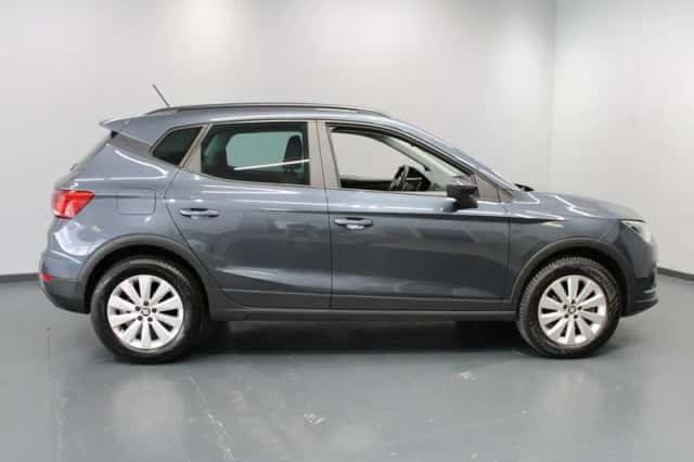 SEAT Arona (2019) thumbnail 2