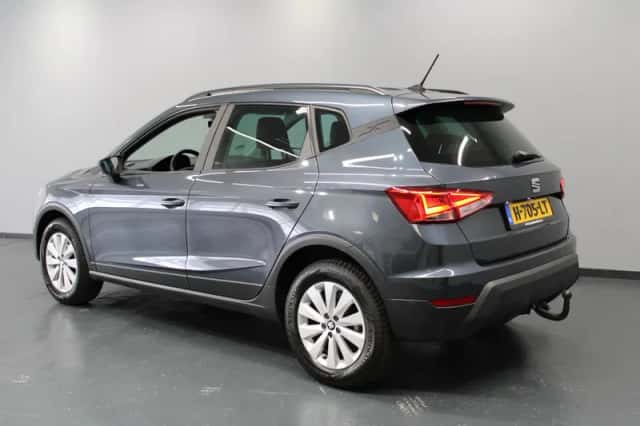 SEAT Arona (2019) thumbnail 3