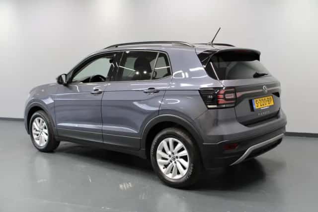 Volkswagen T-Cross (2023) thumbnail 3