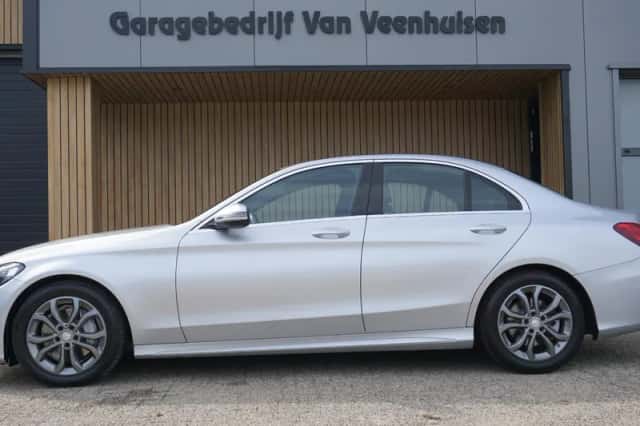 Mercedes-Benz C-Klasse (2017) thumbnail 2