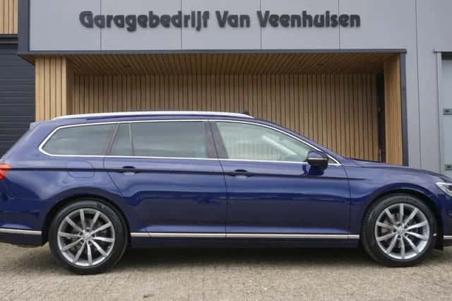 Volkswagen Passat (2017) thumbnail 3