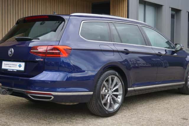 Volkswagen Passat (2017) thumbnail 5