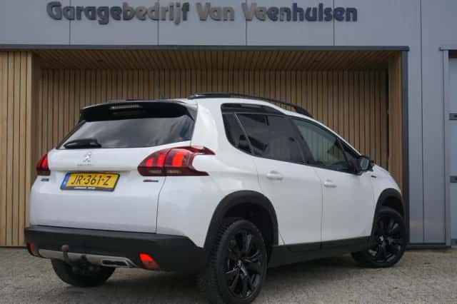 Peugeot 2008 (2016) thumbnail 6