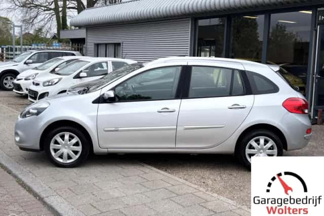 Renault Clio (2010) thumbnail 2