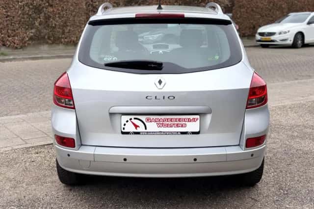 Renault Clio (2010) thumbnail 4