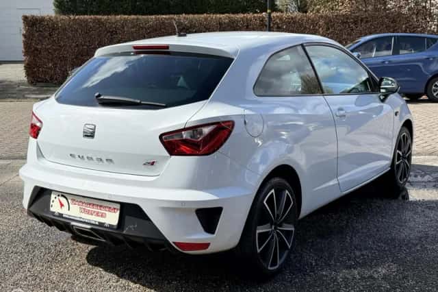 SEAT Ibiza (2014) thumbnail 5