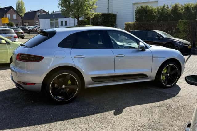 Porsche Macan (2014) thumbnail 6