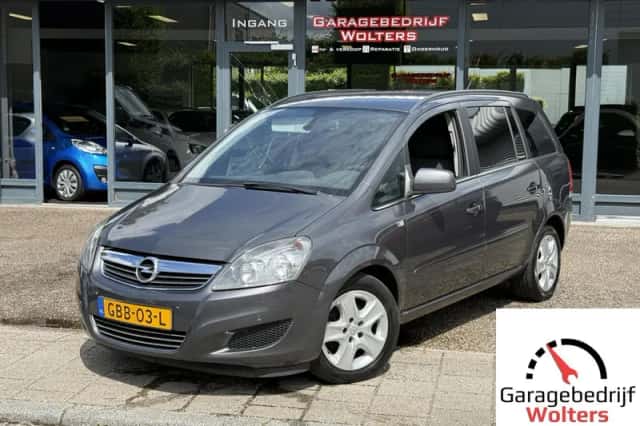 Opel Zafira (2011) thumbnail 1