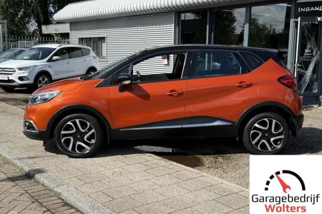 Renault Captur (2015) thumbnail 2