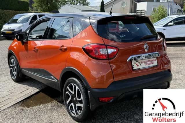 Renault Captur (2015) thumbnail 3