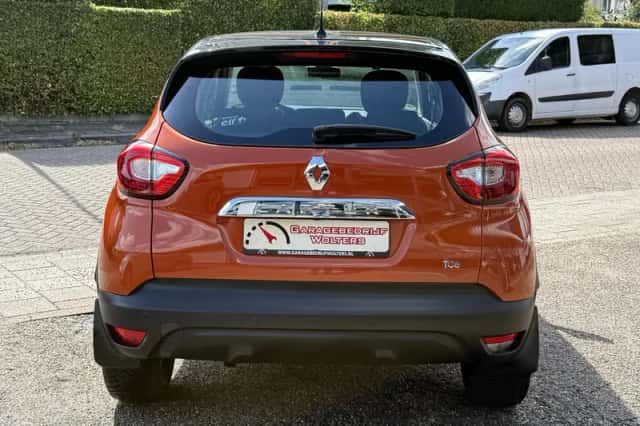 Renault Captur (2015) thumbnail 4