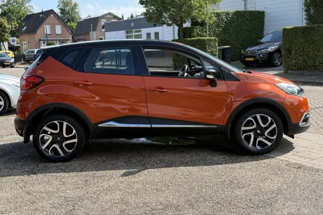 Renault Captur (2015) thumbnail 6