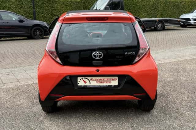 Toyota Aygo (2016) thumbnail 4