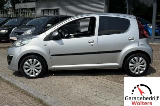 Peugeot 107 (2013) thumbnail 2